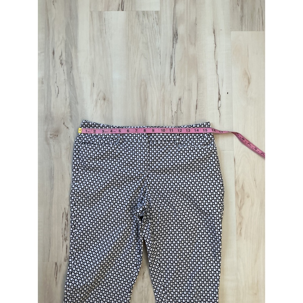 New York & Company 7th Avenue Black White Geometric Ankle Pants Size 4 - Picture 2 of 6